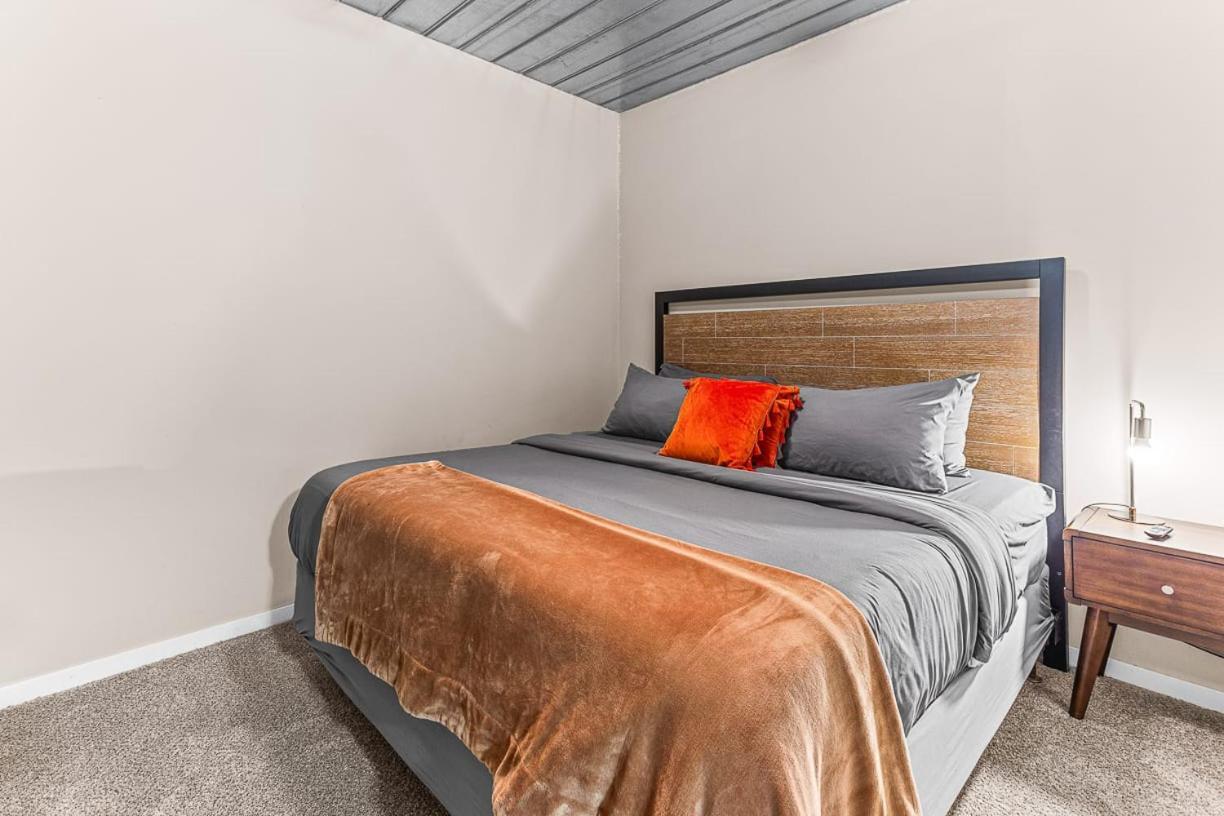 Spacious 2 King Bed Downtown Central To It All Энн-Арбор Экстерьер фото